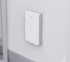 Ubiquiti Unifi U7 Pro Wall